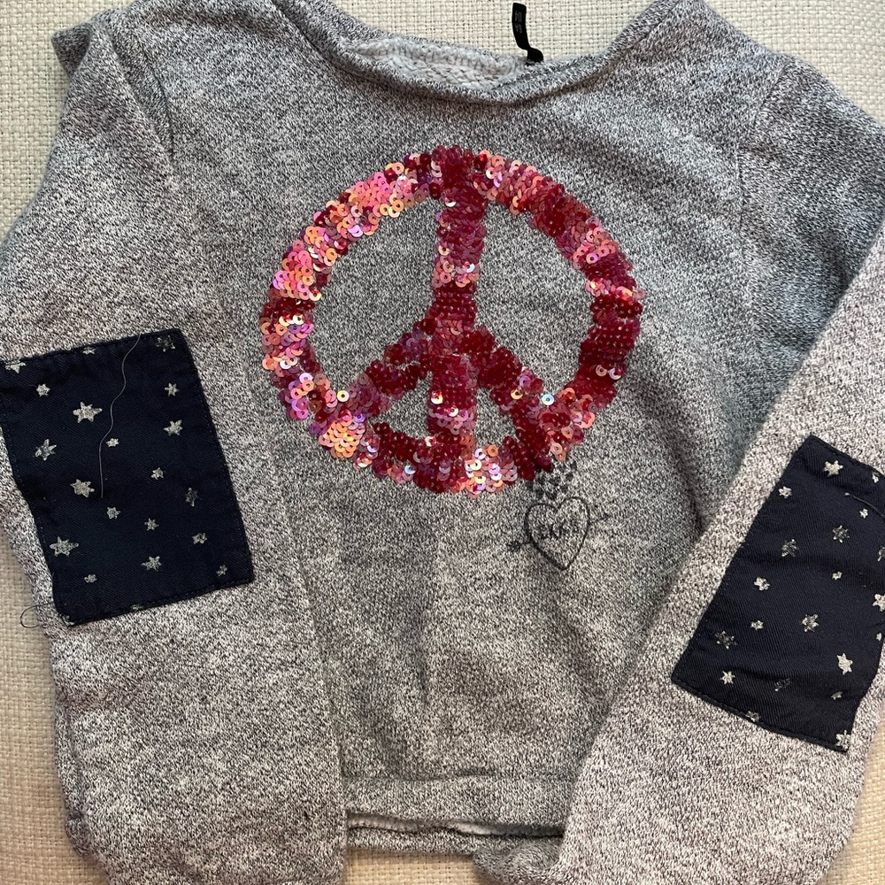 Ikks sweatshirt. Says 6A/114 but seems suitable for a 4 year old.